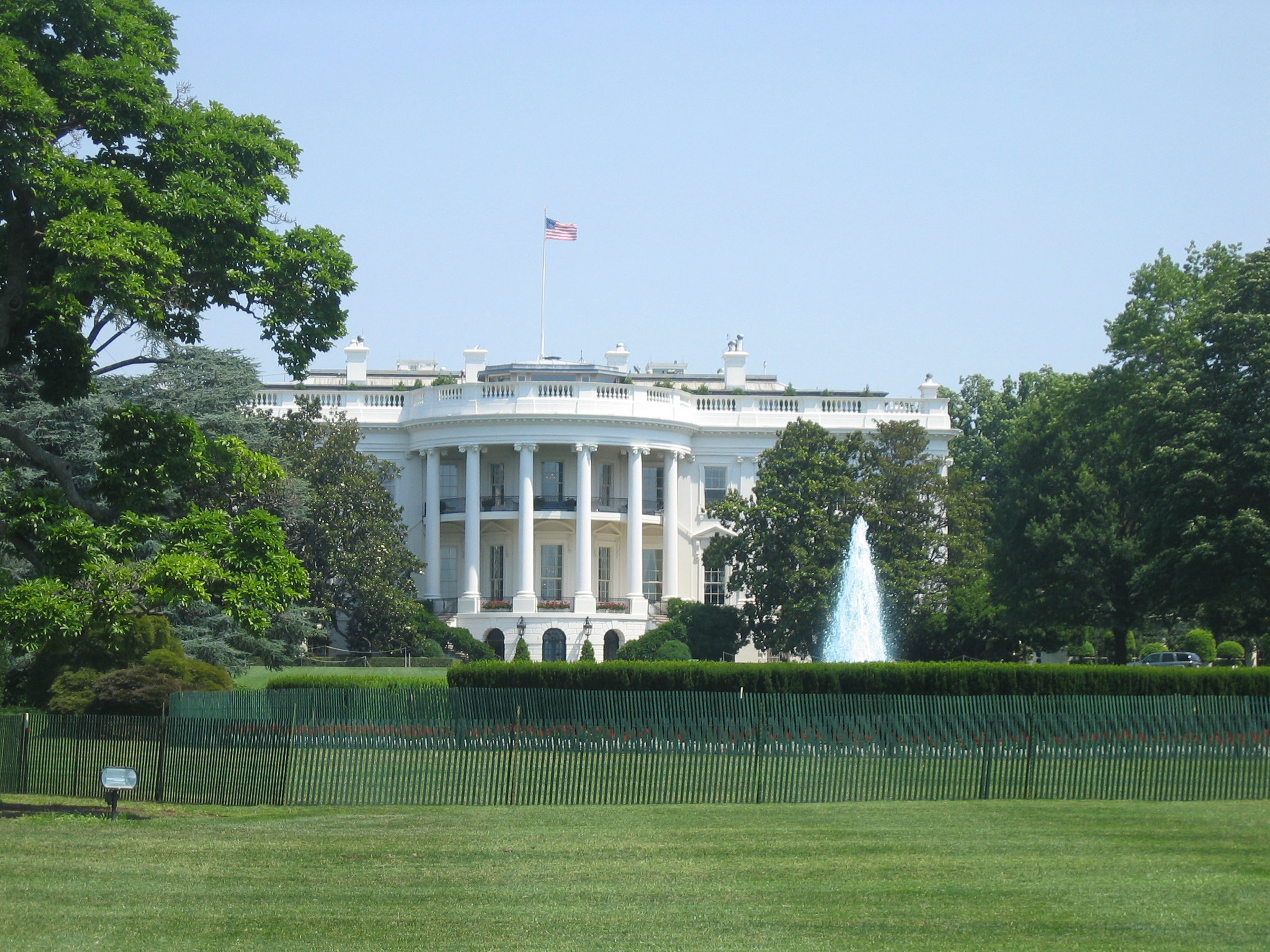 "Weißes Haus in Washington D.C., USA" by "Sebastian Fuss" flickr.com (CC BY-SA 2.0)